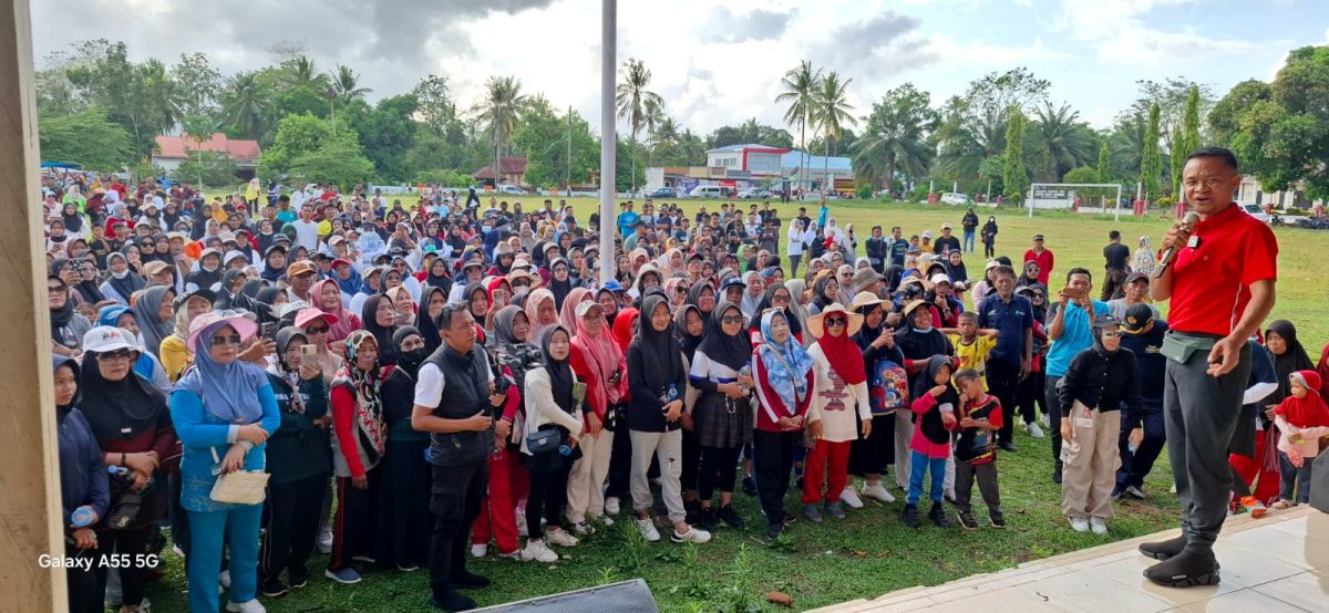 Warga Libureng Antusias Jalan Santai Bersama Andi Asman Sulaiman_trends.co.id 