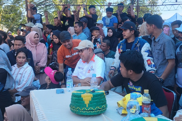Semarak Pesta Rakyat di Desa Padaidi_trends.co.id