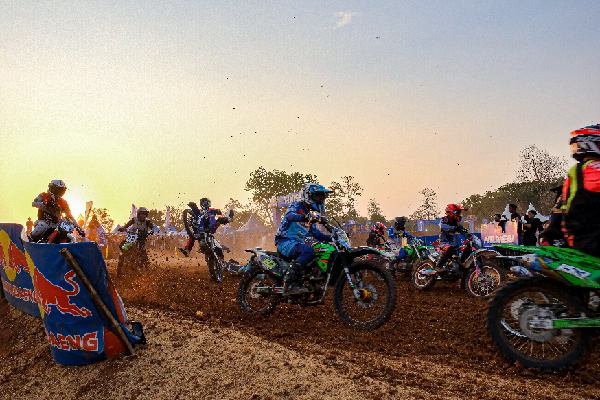 Seri Pamungkas Kratingdaeng Supercrosser 2024