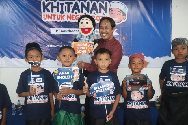 Kolaborasi PT SEAPI dan Bakrie Amanah Gelar Khitanan Gratis untuk Anak-anak Lampung Selatan