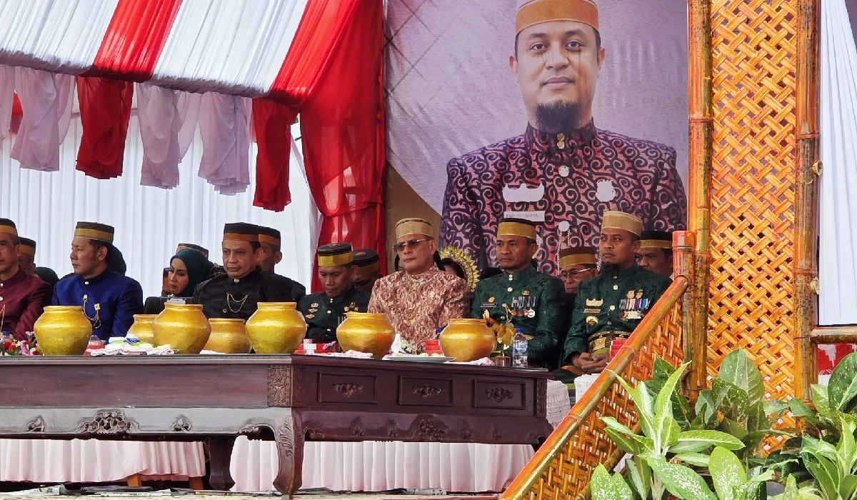 Puncak HJB Ke-696, Bupati Bone Kukuhkan Budaya Lewat Mattompang Arajang_Trends.co.id 