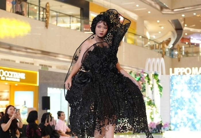 “Karya Setara” dan “Resurrection”, Pesan Inklusivitas dan Estetika di Panggung Fashion