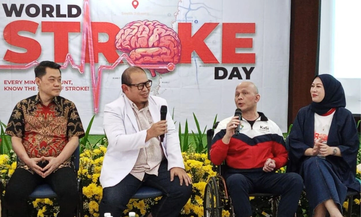 Sesi Talkshow dalam peringatan World Stroke Day oleh KASI dihadiri dr Jajang Sinardja Sp.JP (K) dari Heartology dan penyintas stroke Harry Pantja. (Foto: TRENDS.co.id)