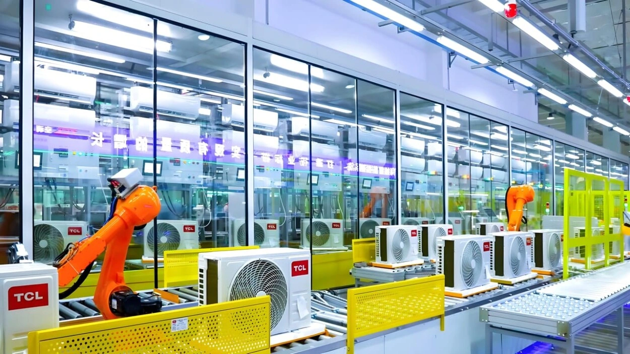 TCL Gentle Cool Pro Series, yang diluncurkan pada Agustus 2025 di Indonesia, dirancang khusus untuk iklim tropis Indonesia, dilengkapi konektivitas WiFi, teknologi AI+inverter hemat energi, aliran udara lembut, serta filter kesehatan 6-in-1. (Foto: Istimewa/Trends.co.id)