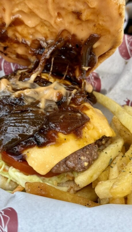 Kuliner Non Halal Nyentrik di Bali: Badung hingga Tabanan Wajib Coba! -Trends.co.id