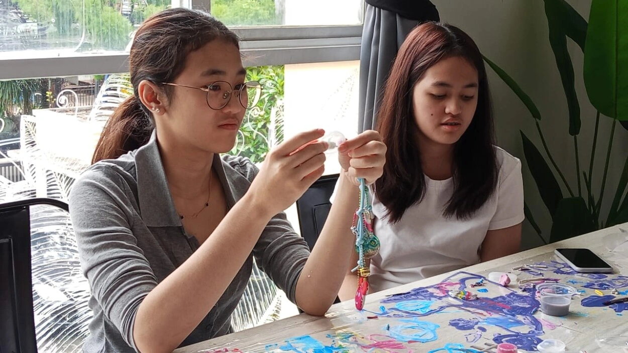 Craft Therapy bisa diikuti semua usia dan gender. (Foto: TRENDS.co.id)