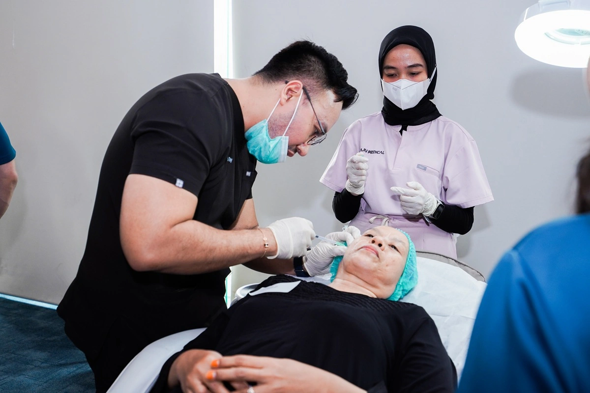 Presisi yang Tak Terlihat di Balik Hasil Natural: Jejak Profesional dr. Raynald Agus Setiawan